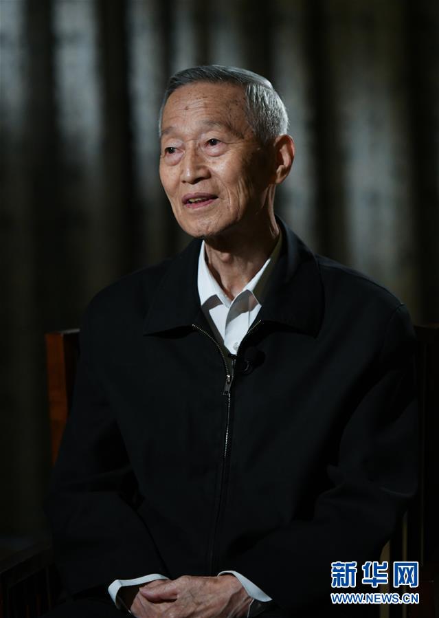 （新華全媒頭條&middot;時代先鋒&middot;圖文互動）（1）傳奇的英雄 無悔的忠誠&mdash;&mdash;記刑偵痕跡檢驗(yàn)專家崔道植