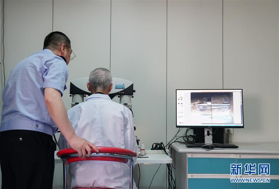 （新華全媒頭條&middot;時代先鋒&middot;圖文互動）（5）傳奇的英雄 無悔的忠誠&mdash;&mdash;記刑偵痕跡檢驗(yàn)專家崔道植