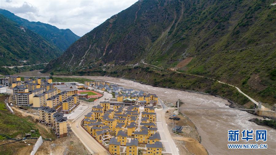 （直過(guò)民族脫貧攻堅(jiān)&middot;圖文互動(dòng)）（1）下山！傈僳群眾開(kāi)啟新生活