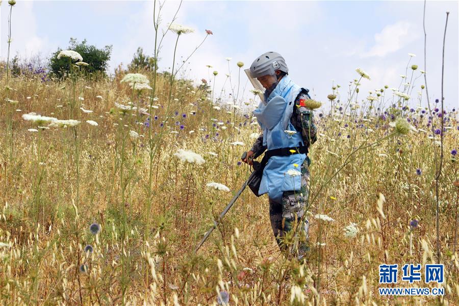 （國(guó)際&middot;圖文互動(dòng)）（2）通訊：向&ldquo;時(shí)代楷模&rdquo;看齊&mdash;&mdash;記中國(guó)赴黎維和掃雷官兵對(duì)話(huà)杜富國(guó)