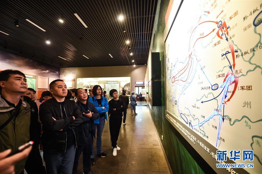 （新華全媒頭條&middot;壯麗70年&middot;奮斗新時(shí)代&mdash;&mdash;記者再走長征路&middot;圖文互動(dòng)）（3）偉大轉(zhuǎn)折是怎樣發(fā)生的&mdash;&mdash;重回遵義會(huì)議現(xiàn)場