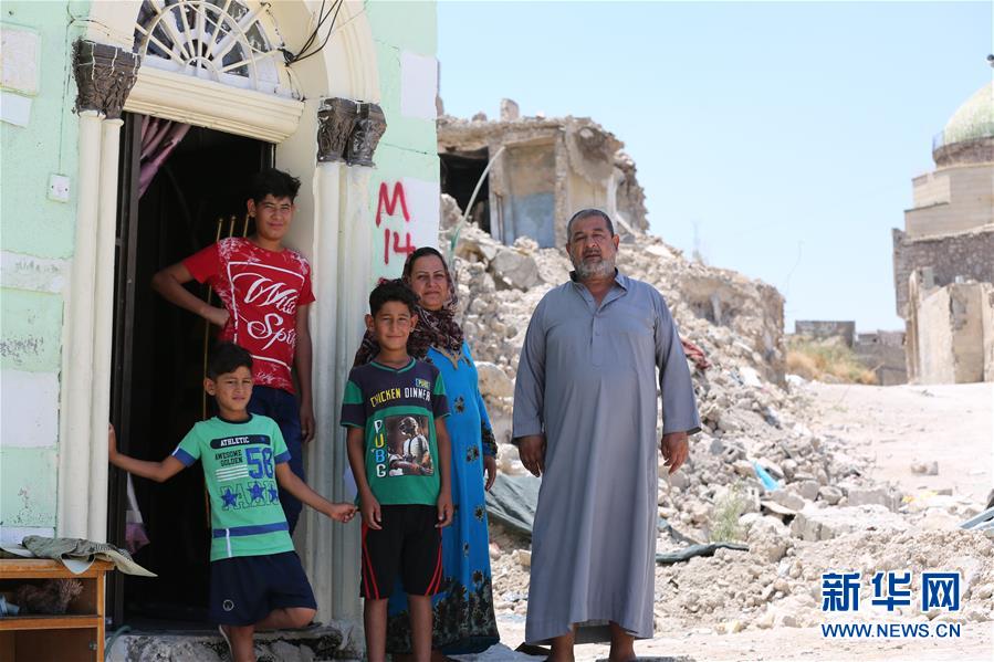 (國際·圖文互動(dòng))(7)通訊:中企員工愛心捐款助摩蘇爾老城民眾重燃生活希望