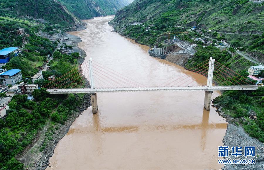 （新華全媒頭條&middot;壯麗70年&middot;奮斗新時代&mdash;&mdash;記者再走長征路&middot;圖文互動）（3）前進，向著光明的方向&mdash;&mdash;尋訪金沙江畔紅色印記