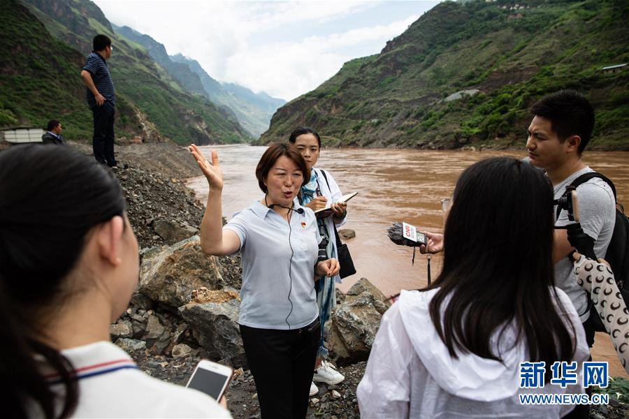 （新華全媒頭條&middot;壯麗70年&middot;奮斗新時代&mdash;&mdash;記者再走長征路&middot;圖文互動）（6）前進，向著光明的方向&mdash;&mdash;尋訪金沙江畔紅色印記