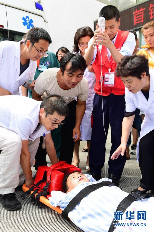 （新華全媒頭條&middot;圖文互動）（10）有一絲希望，就盡百倍努力&mdash;&mdash;貴州水城&ldquo;7&middot;23&rdquo;特大山體滑坡72小時救援紀實