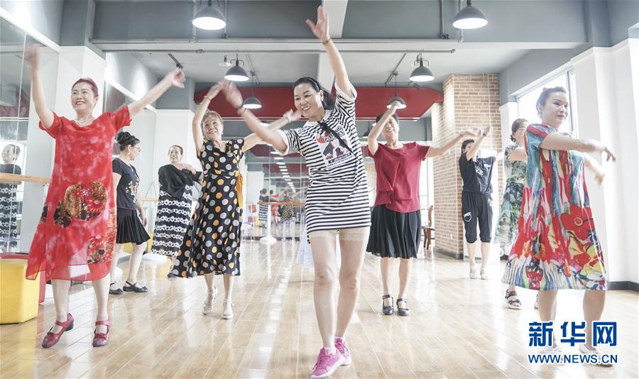 （習(xí)近平的民生關(guān)切事&middot;圖文互動(dòng)）（5）為了夢(mèng)圓安居，創(chuàng)造幸福生活&mdash;&mdash;習(xí)近平總書(shū)記牽掛的民生事之&ldquo;住有所居&rdquo;篇