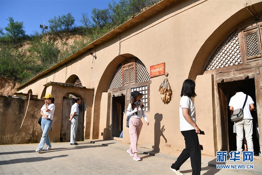 （新華全媒頭條&middot;壯麗70年&middot;奮斗新時代&mdash;&mdash;記者再走長征路&middot;圖文互動）（9）紅星，從這里照耀中國&mdash;&mdash;陜北見證中國革命的歷史轉(zhuǎn)折