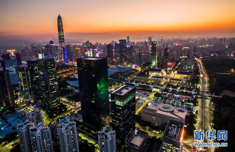 （壯麗70年&middot;奮斗新時(shí)代&mdash;&mdash;共和國(guó)發(fā)展成就巡禮&middot;圖文互動(dòng)）（2）南粵譜寫(xiě)新篇章　敢為人先再出發(fā)&mdash;&mdash;廣東70年跨越式發(fā)展紀(jì)實(shí)