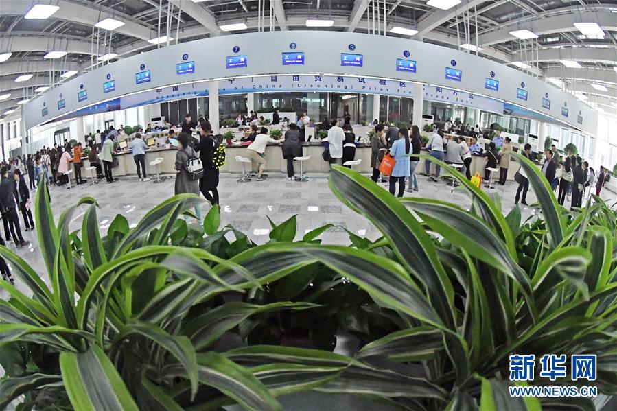 （新華全媒頭條&middot;壯麗70年 奮斗新時(shí)代&mdash;&mdash;推動(dòng)高質(zhì)量發(fā)展調(diào)研行&middot;圖文互動(dòng)）（1）潮平兩岸闊 奮楫正當(dāng)時(shí)&mdash;&mdash;來自遼寧的高質(zhì)量發(fā)展實(shí)踐