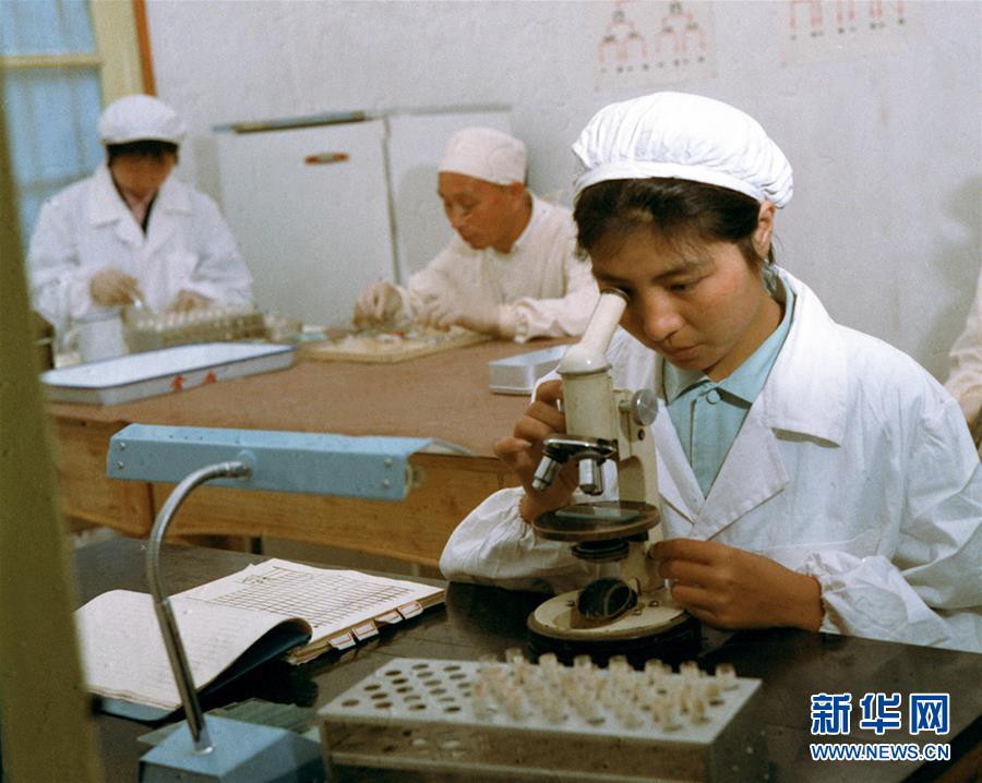 （紅土地&ldquo;往事新說&rdquo;&middot;圖文互動(dòng)）（10）昔日送&ldquo;瘟神&rdquo;  今朝健康促小康