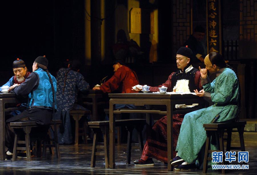 （壯麗70年&middot;奮斗新時代&mdash;&mdash;共和國發(fā)展成就巡禮）（1）人民是活水源頭&mdash;&mdash;新中國現(xiàn)實題材文藝創(chuàng)作巡禮