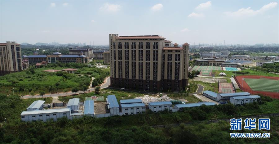 （在習(xí)近平新時(shí)代中國特色社會主義思想指引下&mdash;&mdash;新時(shí)代新作為新篇章&middot;圖文互動）（1）&ldquo;我們給火箭做減重&rdquo;&mdash;&mdash;高校科技創(chuàng)新進(jìn)行時(shí)