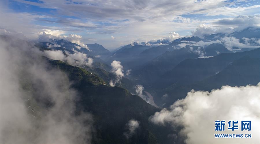 （決戰(zhàn)決勝脫貧攻堅&middot;圖文互動）（1）怒江大峽谷興起&ldquo;生態(tài)行當&rdquo;