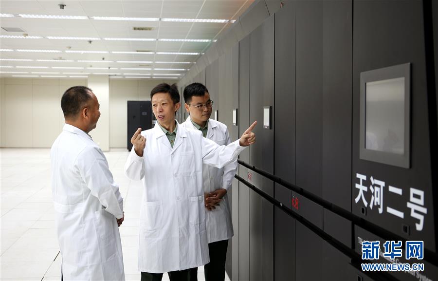 （圖文互動(dòng)）（8）為了&ldquo;中國(guó)號(hào)&rdquo;巨輪揚(yáng)帆遠(yuǎn)航&mdash;&mdash;中國(guó)共產(chǎn)黨領(lǐng)導(dǎo)下的人民軍隊(duì)忠于祖國(guó)、服務(wù)人民啟示錄