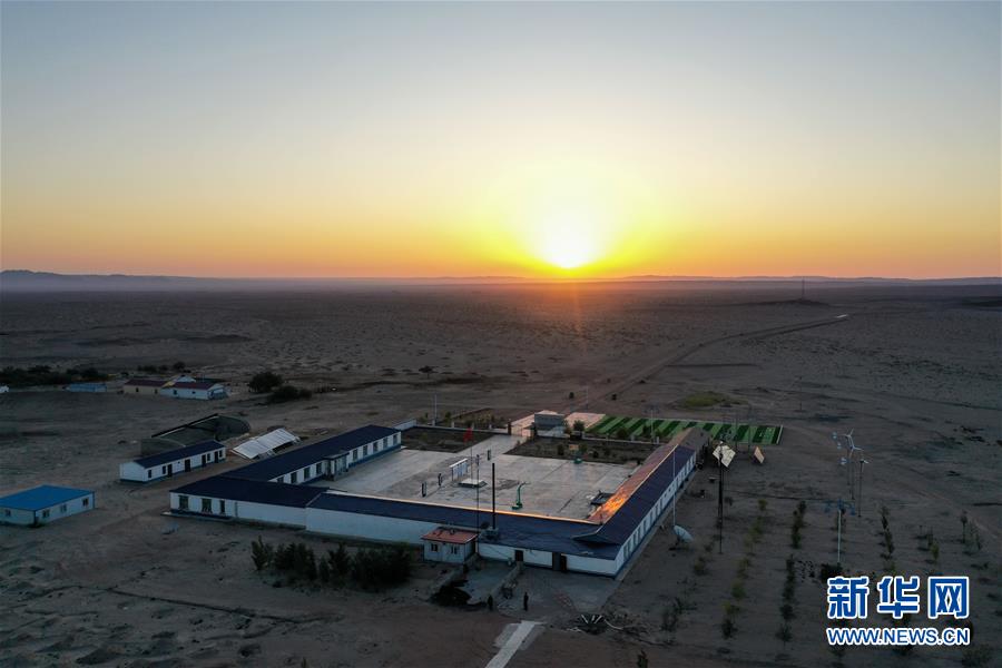 （愛國(guó)情 奮斗者&middot;圖文互動(dòng)）（1）印刻在戈壁上的名字