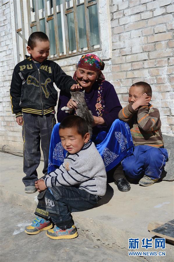 （壯麗70年&middot;奮斗新時代&mdash;&mdash;共和國榮光&middot;圖文互動）（1）中國，一生的守護&mdash;&mdash;記&ldquo;人民楷模&rdquo;國家榮譽稱號獲得者布茹瑪汗&middot;毛勒朵