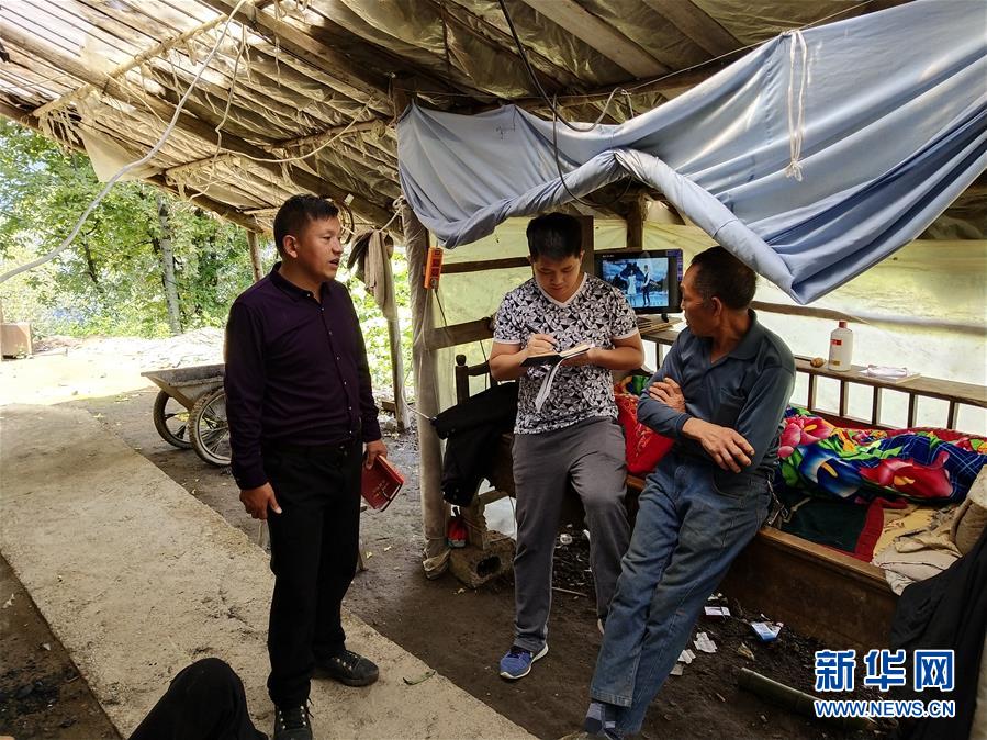 （新華全媒頭條&middot;圖文互動）（5）永不歸來的&ldquo;戰(zhàn)士&rdquo;&mdash;&mdash;追記倒在脫貧攻堅一線的貴州沿河縣駐村第一書記文偉紅