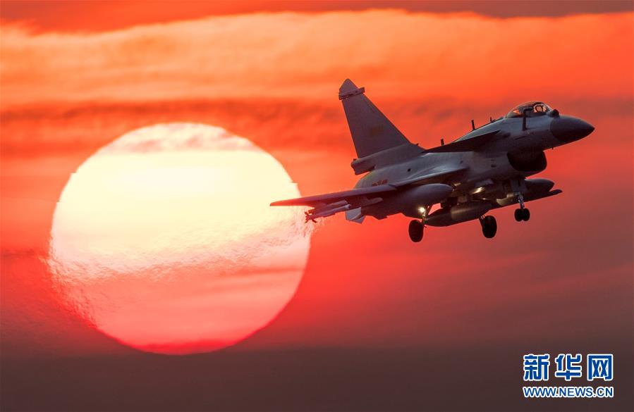 （人民空軍70年&middot;圖文互動(dòng)）（1）奮飛空天向打贏&mdash;&mdash;人民空軍戰(zhàn)斗力建設(shè)成就述評