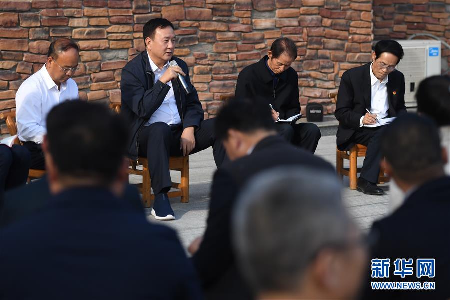 (四中全會(huì)精神在基層·圖文互動(dòng))(5)學(xué)習(xí)貫徹黨的十九屆四中全會(huì)精神中央宣講團(tuán)在湖南宣講