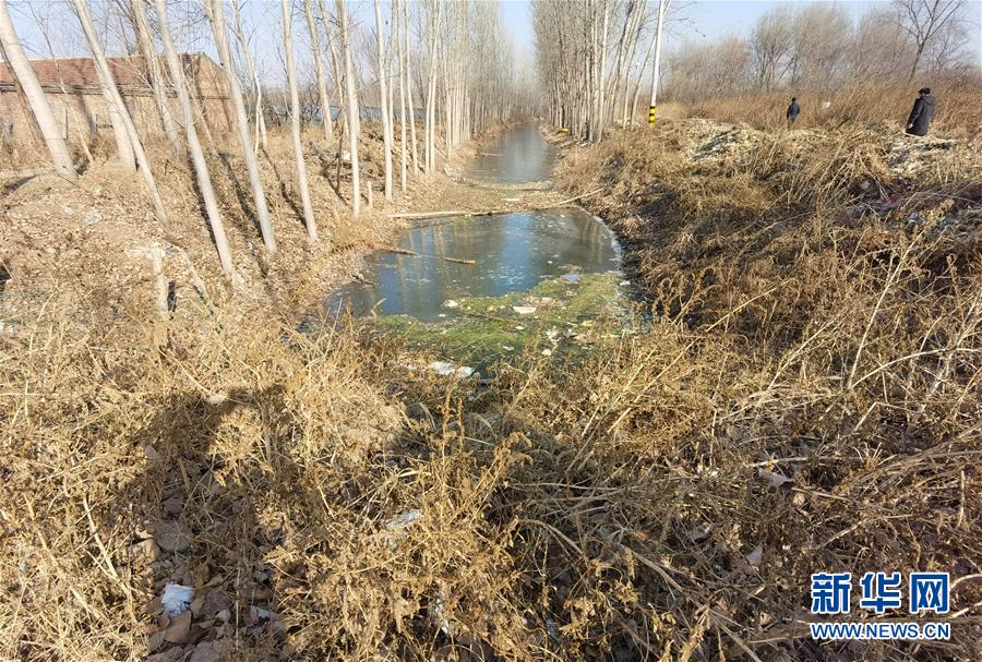 （新華調(diào)查&middot;國(guó)務(wù)院農(nóng)村人居環(huán)境大檢查&middot;圖文互動(dòng)）（1）農(nóng)村生活污水何處去？&mdash;&mdash;農(nóng)村污水治理&ldquo;梗阻&rdquo;現(xiàn)象調(diào)查