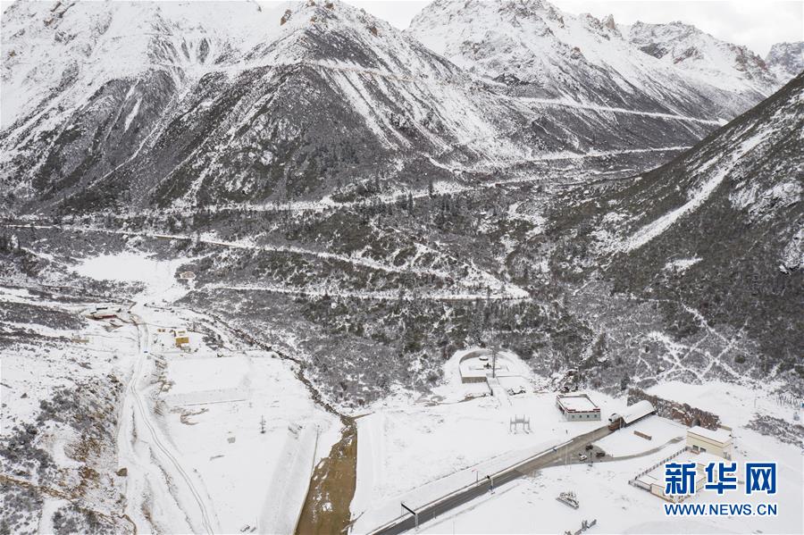 （新華全媒頭條&middot;圖文互動(dòng)）（2）格?；ㄩ_滿天路&mdash;&mdash;寫在川藏公路通車65周年之際