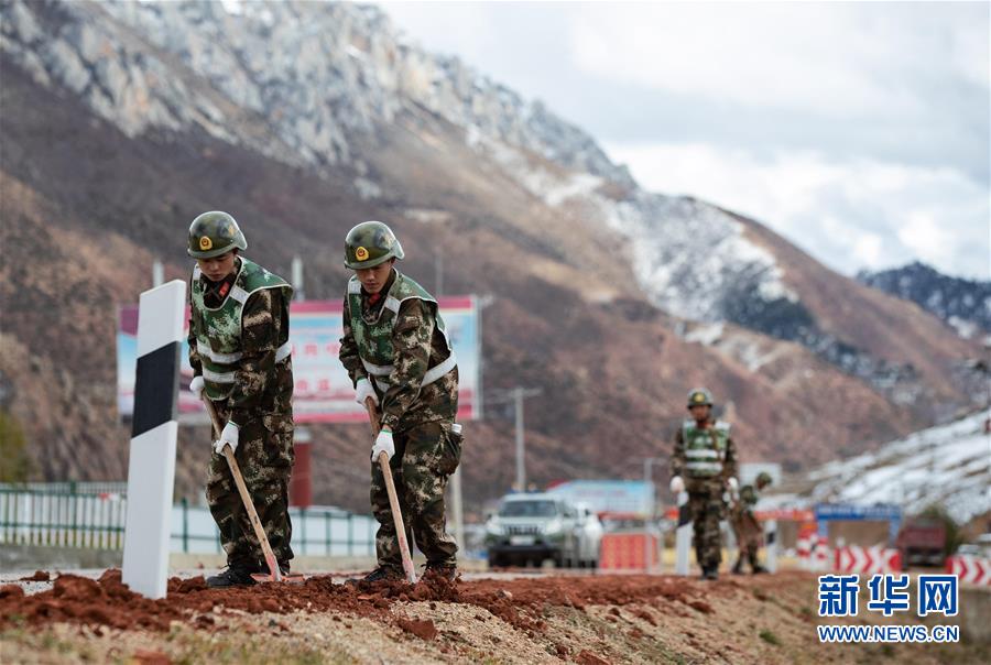 （新華全媒頭條&middot;圖文互動(dòng)）（12）格?；ㄩ_滿天路&mdash;&mdash;寫在川藏公路通車65周年之際