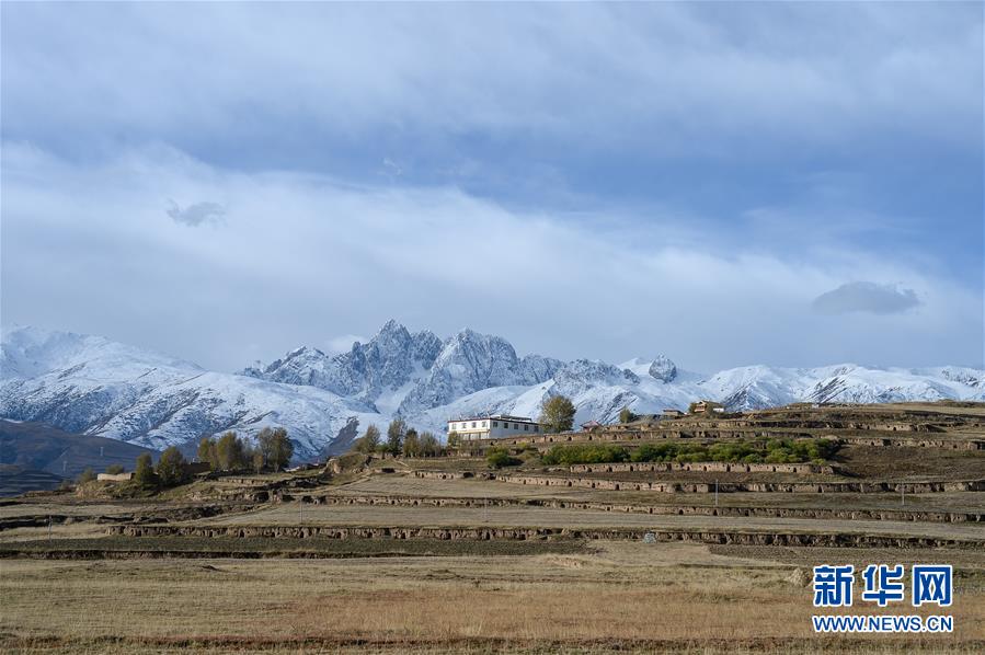 （新華全媒頭條&middot;圖文互動(dòng)）（14）格?；ㄩ_滿天路&mdash;&mdash;寫在川藏公路通車65周年之際