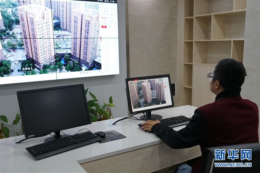 （在習(xí)近平新時(shí)代中國特色社會(huì)主義思想指引下&mdash;&mdash;新時(shí)代新作為新篇章&middot;總書記關(guān)切高質(zhì)量發(fā)展&middot;圖文互動(dòng)）（3）同一片家園，同一個(gè)夢想&mdash;&mdash;棚改區(qū)里的民生新事