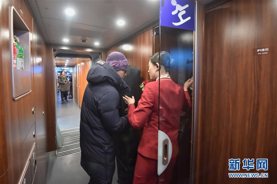 （新華全媒頭條&middot;圖文互動）（7）百年跨越，逐夢京張&mdash;&mdash;寫在京張高鐵開通暨中國高鐵突破3.5萬公里之際