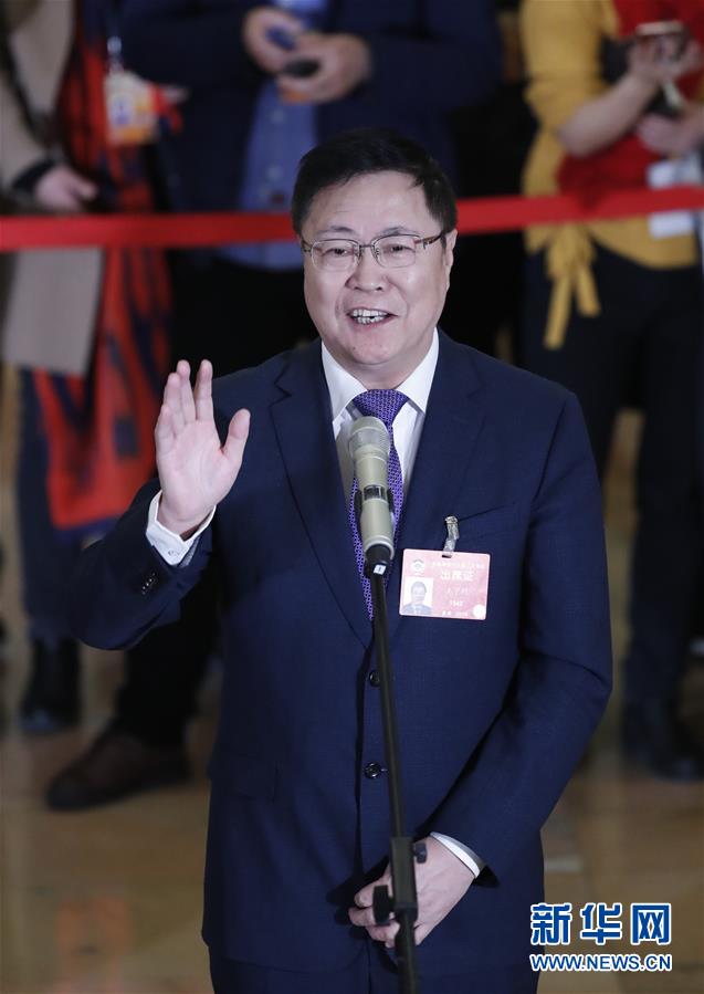 （兩會(huì)&middot;面對(duì)面）（8）全國政協(xié)委員接受采訪