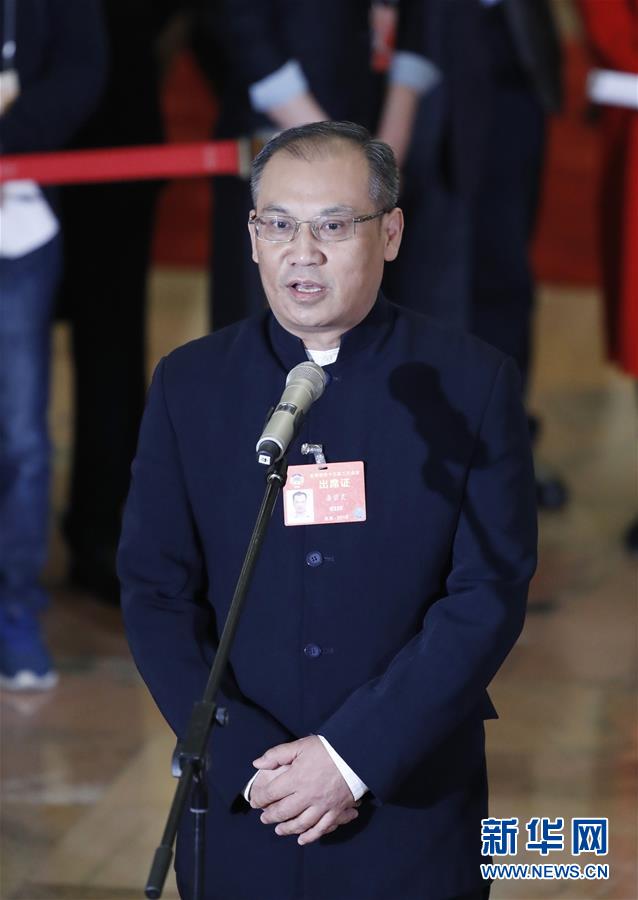 （兩會(huì)&middot;面對(duì)面）（9）全國(guó)政協(xié)委員接受采訪