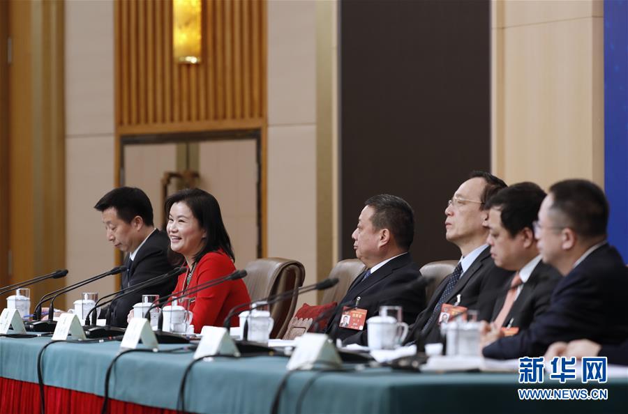 （兩會(huì)&middot;XHDW）（8）政協(xié)委員談優(yōu)化營商環(huán)境、促進(jìn)民營經(jīng)濟(jì)高質(zhì)量發(fā)展