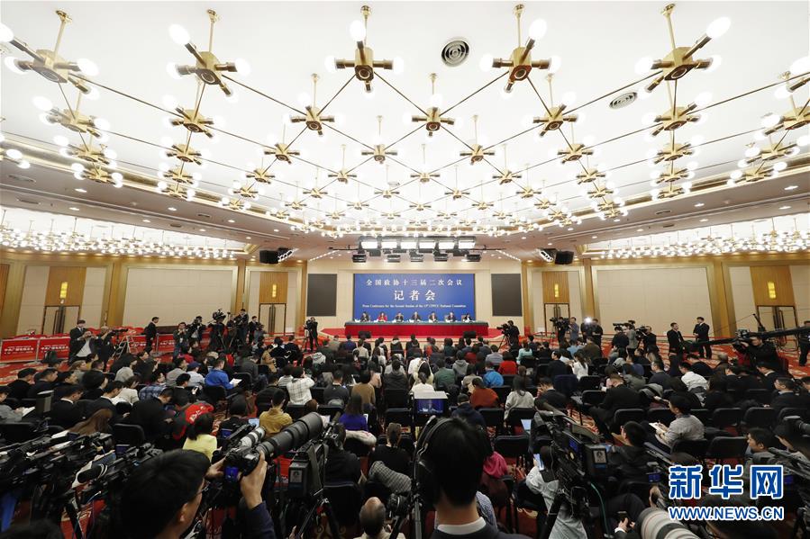 （兩會(huì)&middot;XHDW）（9）政協(xié)委員談優(yōu)化營商環(huán)境、促進(jìn)民營經(jīng)濟(jì)高質(zhì)量發(fā)展