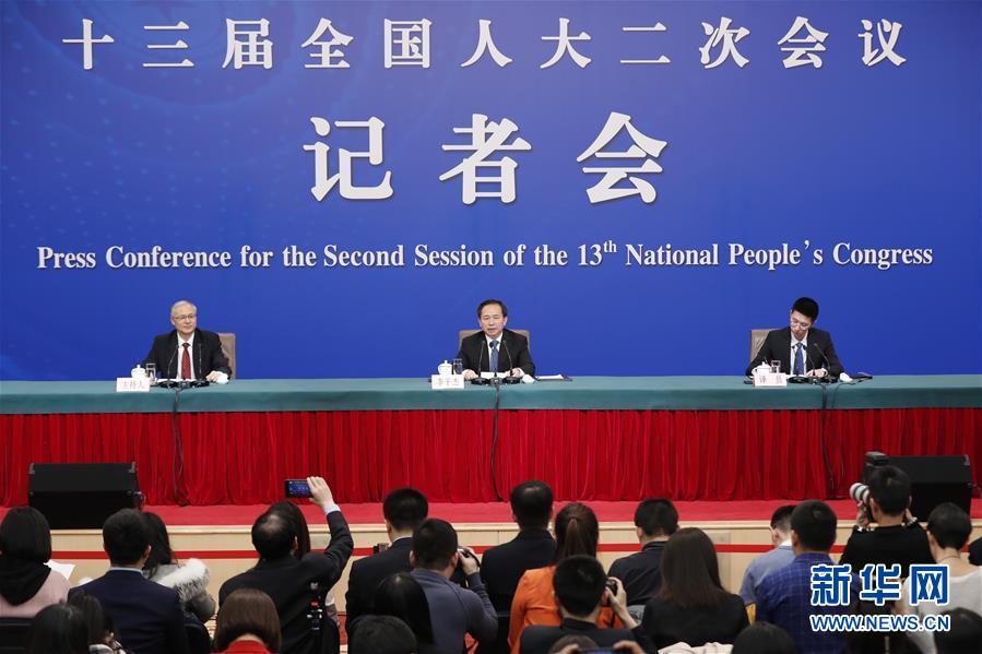 (兩會(huì)·XHDW)(1)生態(tài)環(huán)境部部長(zhǎng)李干杰就“打好污染防治攻堅(jiān)戰(zhàn)”答記者問