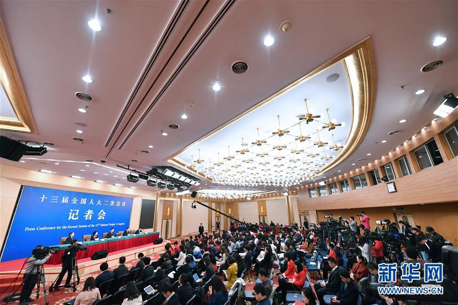 （兩會&middot;XHDW）（12）最高人民法院審判委員會副部級專職委員劉貴祥等就&ldquo;攻堅(jiān)&lsquo;基本解決執(zhí)行難&rsquo;&rdquo;答記者問