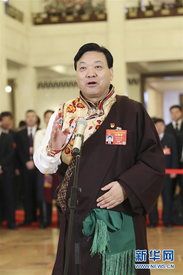 （兩會(huì)&middot;面對(duì)面&middot;XHDW）（10）全國人大代表接受采訪