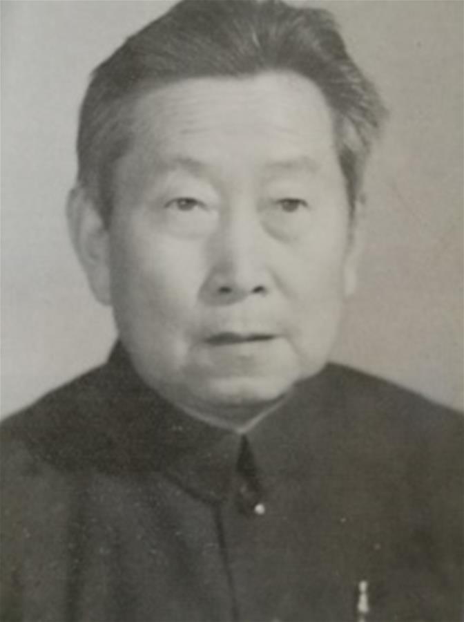 （為了民族復興&middot;英雄烈士譜&middot;圖文互動）鄧國忠：能扛槍桿子、擅拿筆桿子的公安烈士