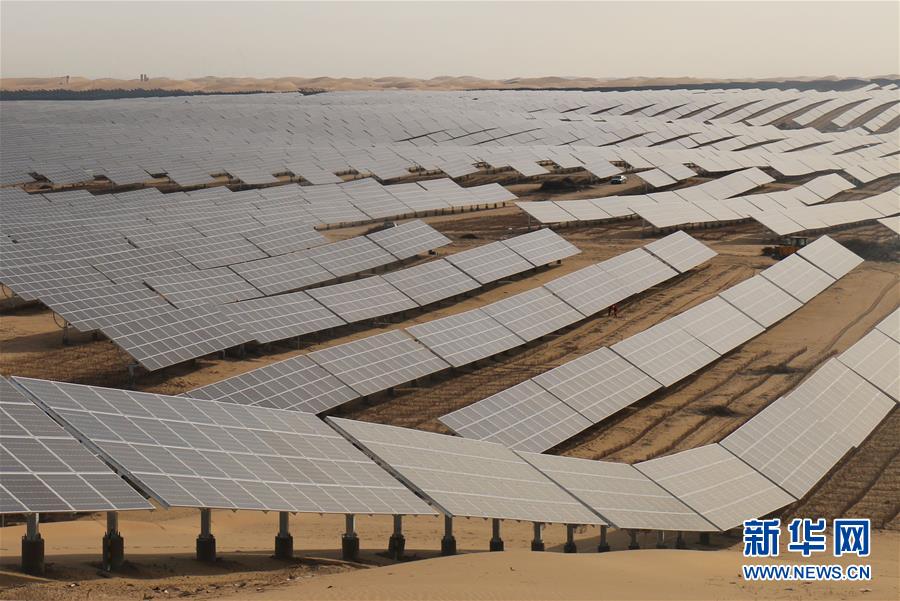 （在習(xí)近平新時(shí)代中國(guó)特色社會(huì)主義思想指引下&mdash;&mdash;新時(shí)代新作為新篇章&middot;總書記關(guān)切高質(zhì)量發(fā)展&middot;圖文互動(dòng)）（3）從一粒沙看不斷擴(kuò)大的中國(guó)綠色版圖