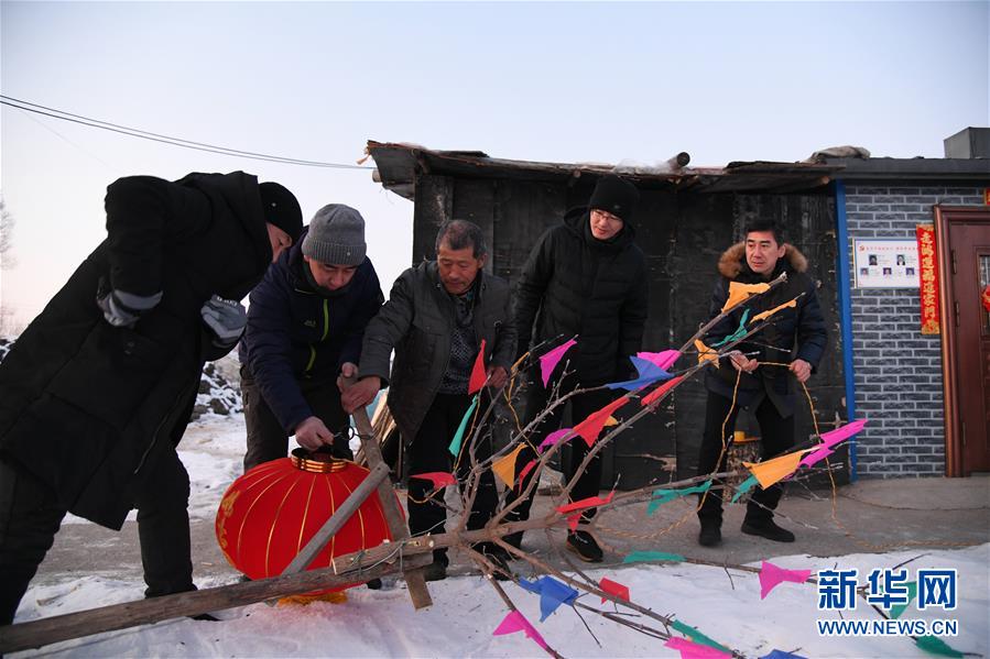 （新春走基層&middot;圖文互動）（2）最冷的日子　最暖的團(tuán)聚&mdash;&mdash;寒極小年里的暖心故事