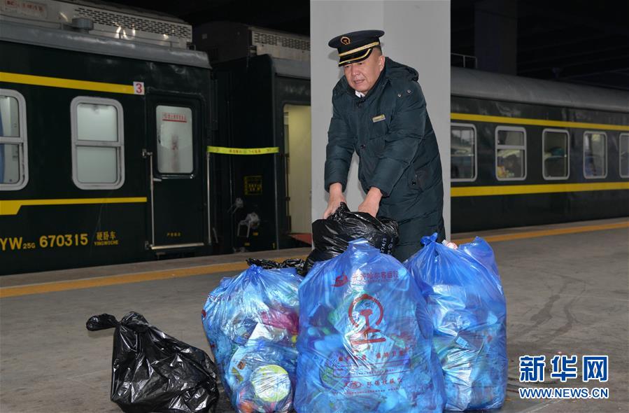 （新春走基層&middot;圖文互動(dòng)）（3）33小時(shí)的回家故事