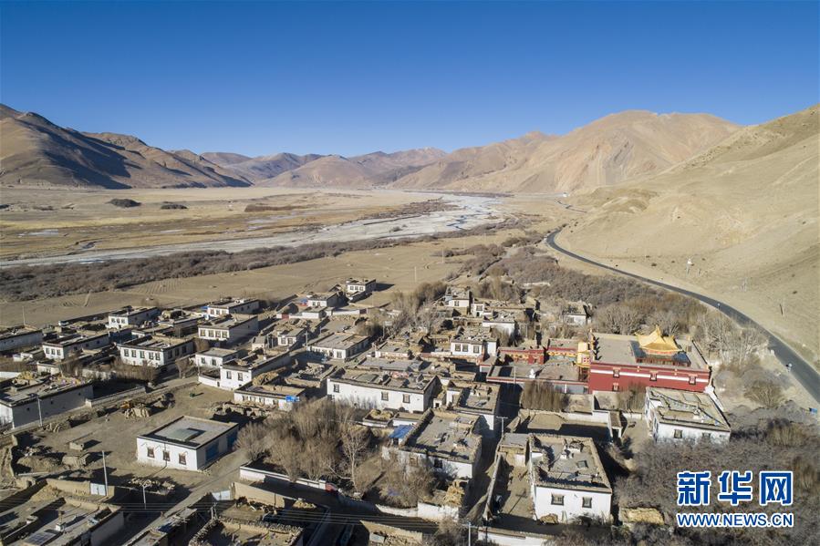 （新春走基層&middot;圖文互動）（1）守土與鄉(xiāng)愁&mdash;&mdash;走進珠峰腳下的村莊