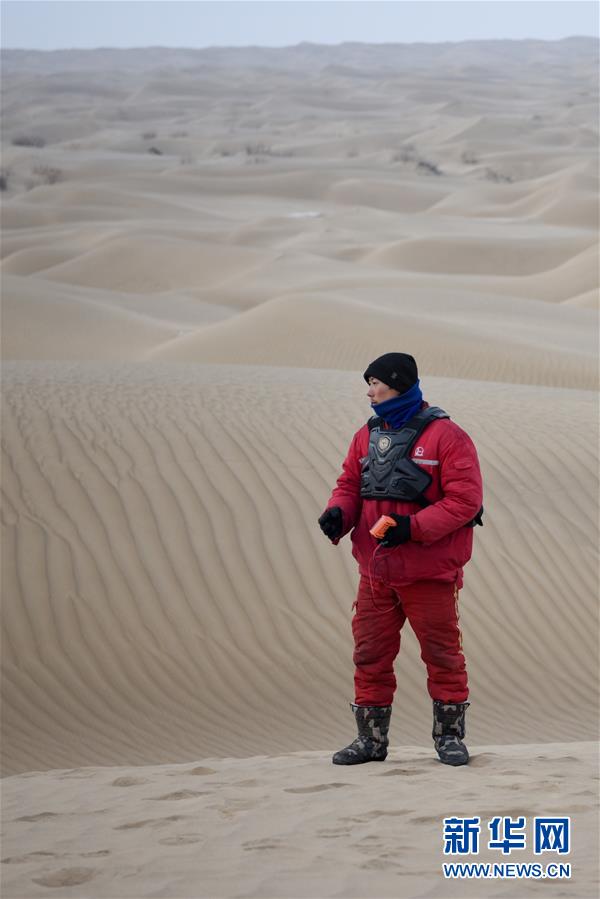 （新春走基層&middot;圖文互動）（4）大漠中，一頂帳篷守歲五年