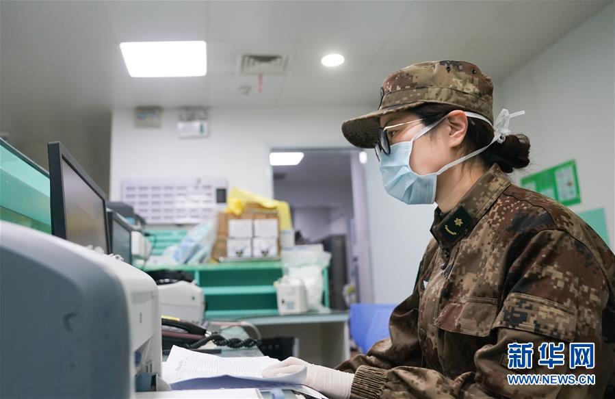 （新華全媒頭條&middot;圖文互動(dòng)）（22）萬眾一心迎挑戰(zhàn) 眾志成城戰(zhàn)疫情&mdash;&mdash;全國總動(dòng)員打響疫情防控阻擊戰(zhàn)紀(jì)實(shí)