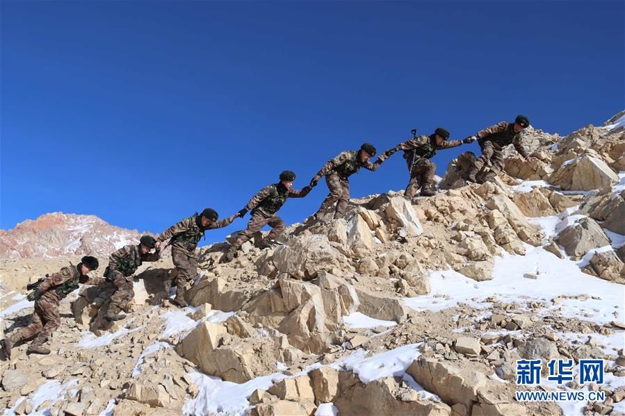 （新春走基層&middot;圖文互動(dòng)）（1）把青春融進(jìn)祖國(guó)的山河&mdash;&mdash;新春走近忠誠(chéng)守護(hù)家園的人民子弟兵