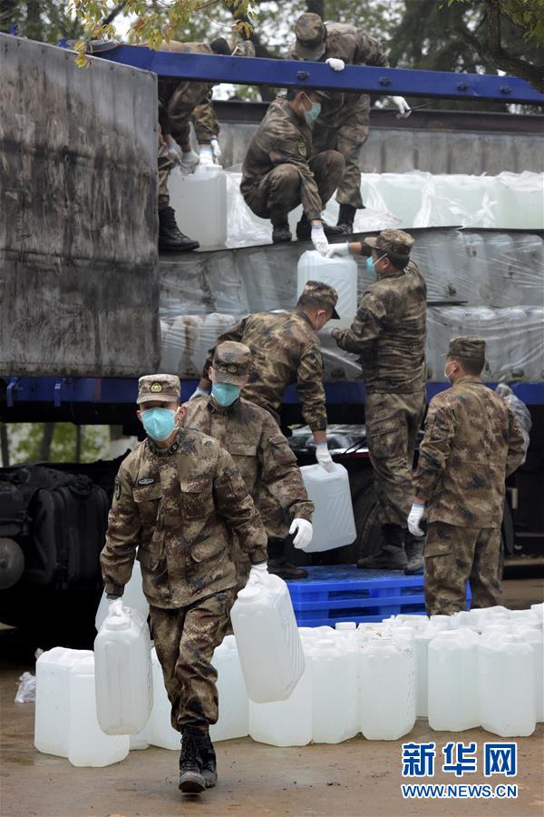 （聚焦疫情防控&middot;圖文互動(dòng)）（2）邯鄲市愛(ài)國(guó)擁軍聯(lián)合會(huì)為武漢火神山醫(yī)院捐贈(zèng)百噸醫(yī)用消毒原液
