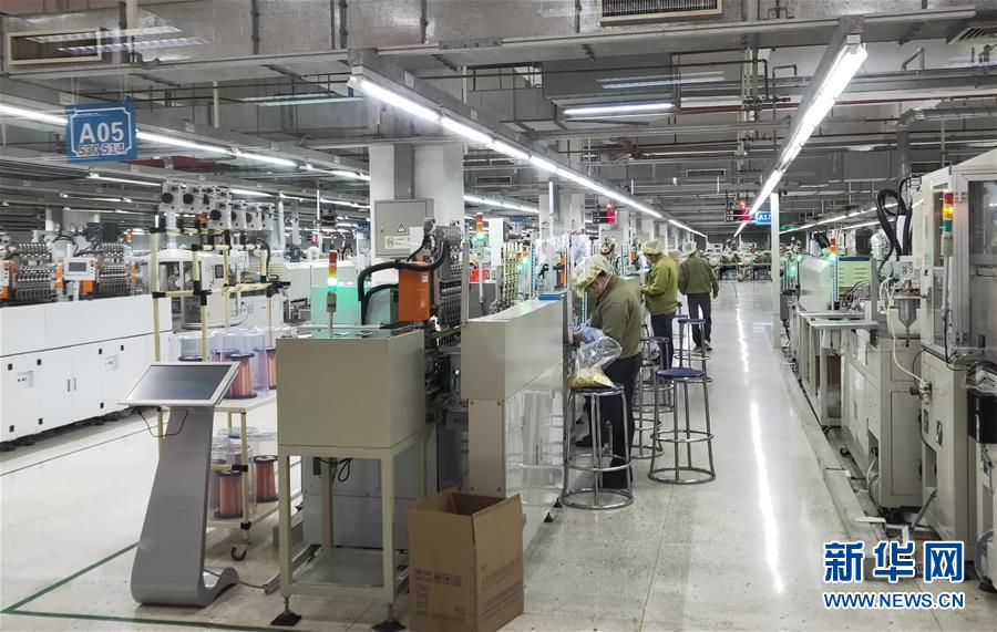 （來自經(jīng)濟(jì)前沿的故事&middot;企業(yè)復(fù)工復(fù)產(chǎn)&middot;圖文互動）（1）看1500多名工人是如何復(fù)工的？&mdash;&mdash;湖南郴州一家企業(yè)復(fù)工目擊記 