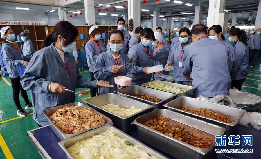 （來自經濟前沿的故事&middot;企業(yè)復工復產&middot;圖文互動）（2）&ldquo;這次復工終生難忘&rdquo;&mdash;&mdash;廣東格蘭仕安全員復工記 