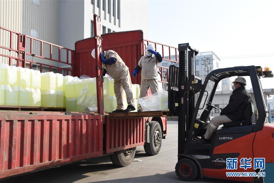 （圖文互動(dòng)）（2）爭(zhēng)分奪秒，為了那千公里之外的馳援&mdash;&mdash;急需防疫物資天津復(fù)工復(fù)產(chǎn)一線(xiàn)見(jiàn)聞