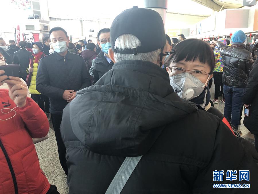 （熱點鮮報&middot;圖文互動）（1）三代人的約定：父母送我援湖北，我給孩子樹榜樣