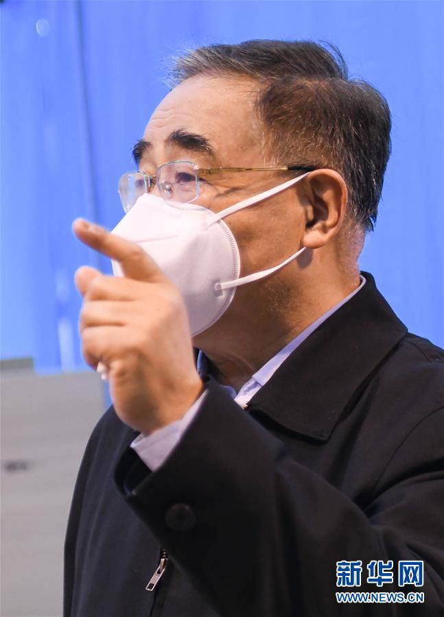 （聚焦疫情防控&middot;圖文互動）（4）&ldquo;治療輕癥患者中西醫(yī)結合很有效，不鼓勵人人吃藥來預防&rdquo;&mdash;&mdash;專訪中國工程院院士、天津中醫(yī)藥大學校長張伯禮